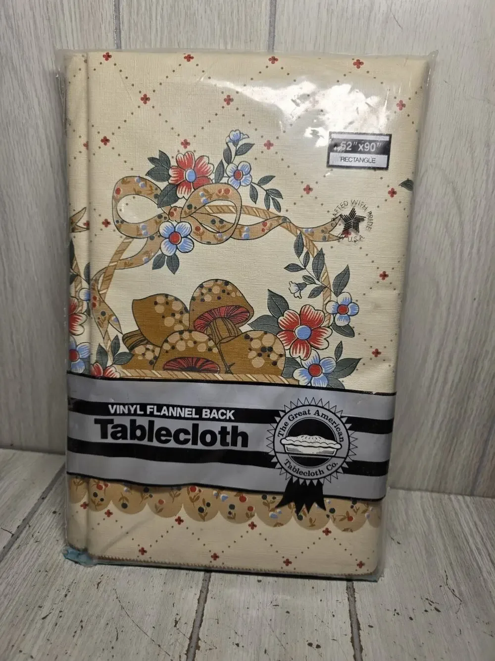 Vtg Great American Tablecloth Mushroom Toadstool Vinyl Flannel 62x90 Rectangle
